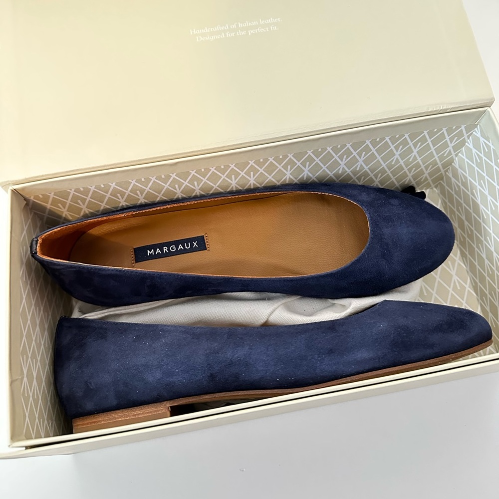 NIB - Margaux Shoes - The Classic - beautiful blue suede - 39 1/2 W